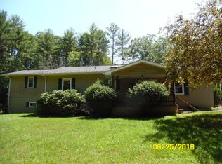 199 Bunny Ln, Beaver, WV 25813
