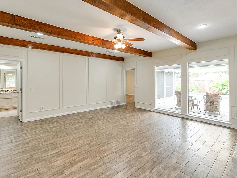 425 Provincetown Ln — Photo 5