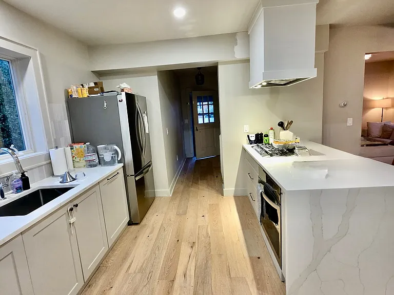 18 Webster Ave — Photo 4