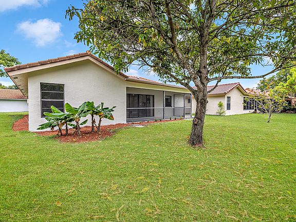 2nd image of 1273 Spring Circle Drive