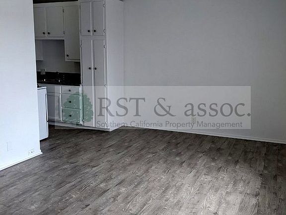 3rd image of 241 4th Ave #8