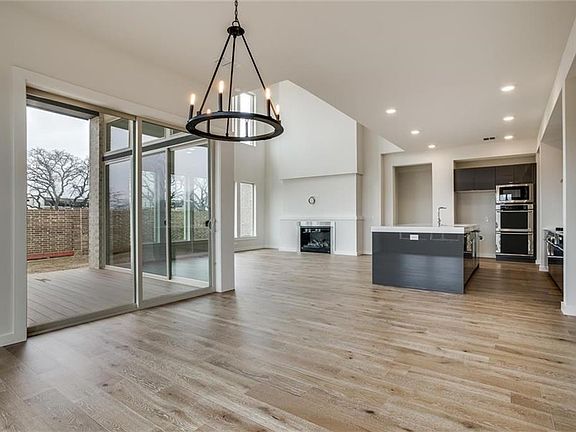 5th image of 4021 Campania Ct