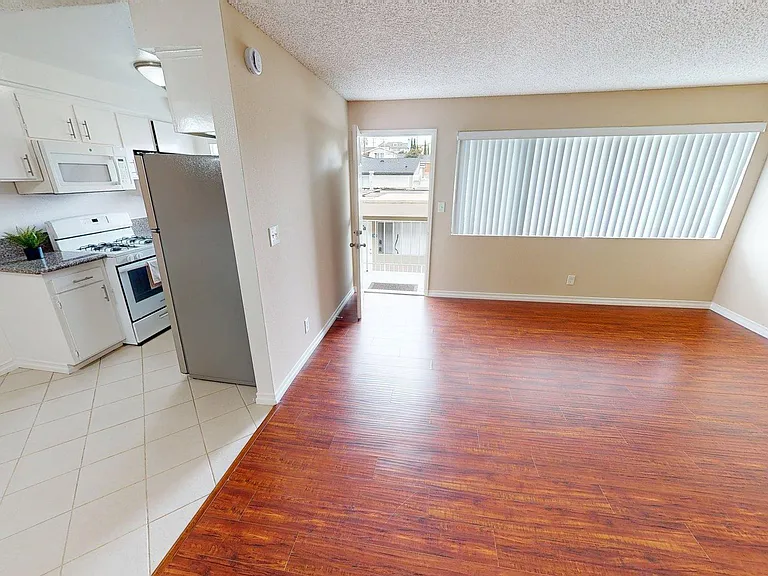 800 Meyer Lane — Photo 25