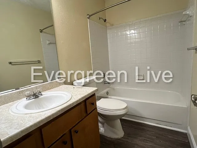 105 Viola Ct — Photo 15