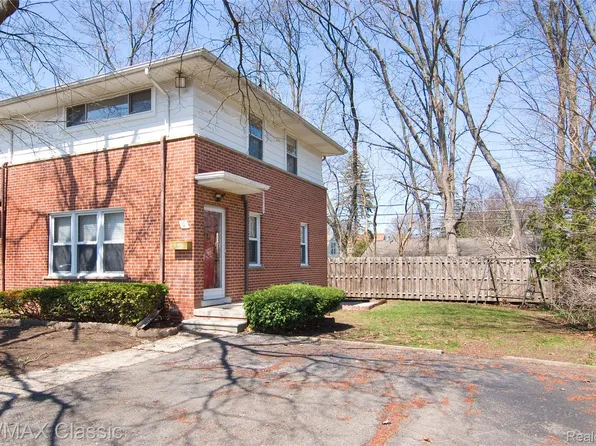2604 Rochester Rd, Royal Oak, MI 48073