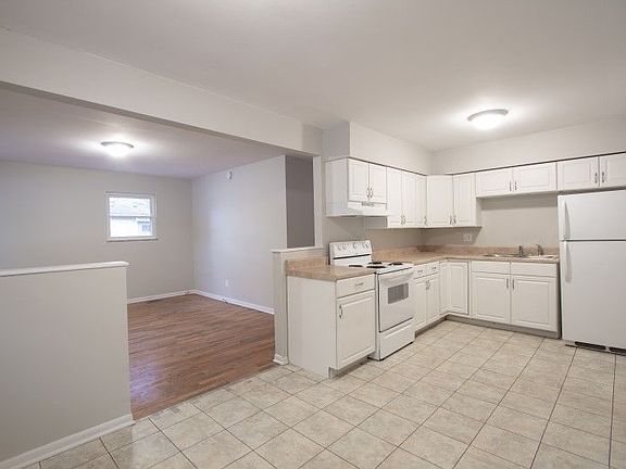 3rd image of 3608 N Luewan Dr