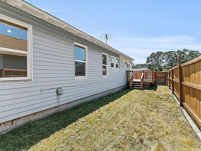 506 Louviers Ave — Photo 24