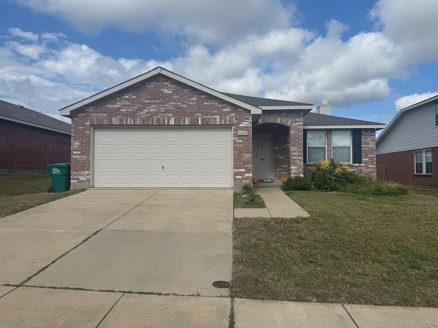 3 bed, 1860 sqft, $2,150 — Photo 2
