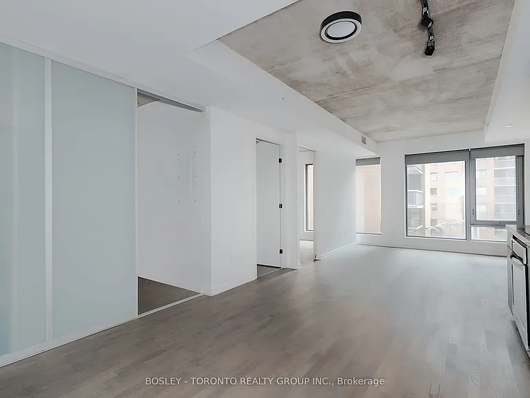 60 Colborne St #214 — Photo 2
