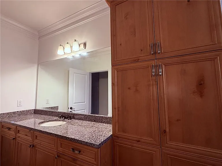 2617 Canterbury Trl NE — Photo 42