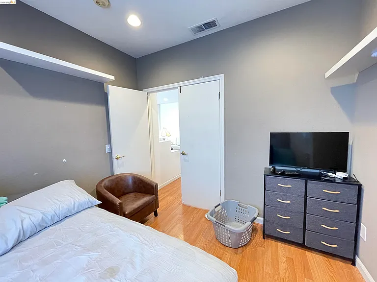 2507 Baywood Way — Photo 9