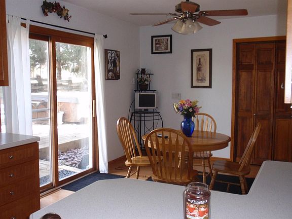 3rd image of 42W440 Foxfield Dr