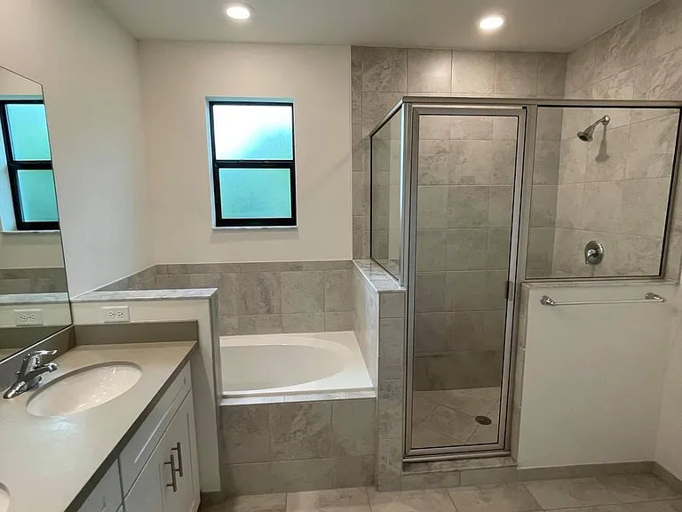 12932 Anthorne Ln — Photo 14