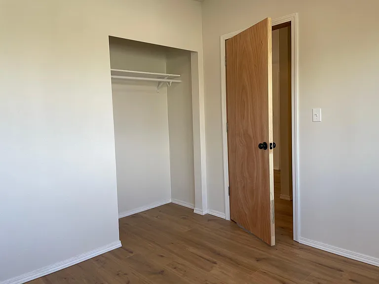 BEDROOM 2 CLOSET