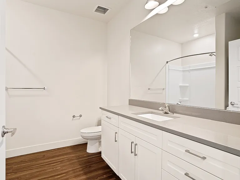 Citizens West Apartments — Photo 15