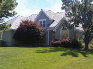 1004 SW Summit Falls Dr, Lees Summit, MO 64081
