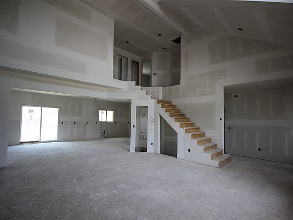 5th image of 2944 Laurel Springs Dr