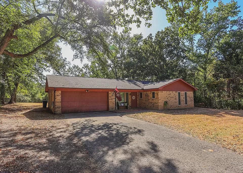 1st image of 406 Blackjack Dr