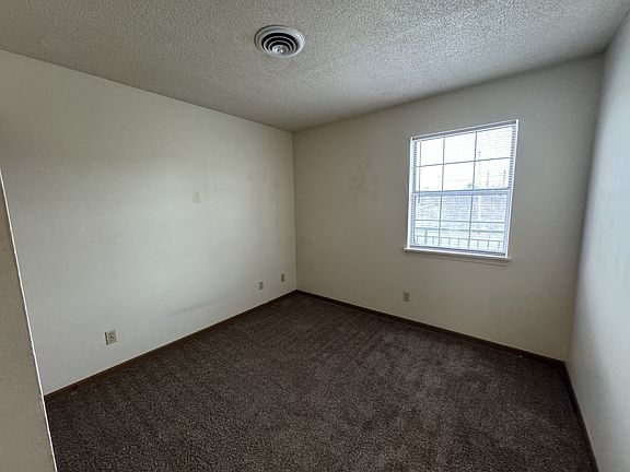5th image of 820 Poplar St #11507031