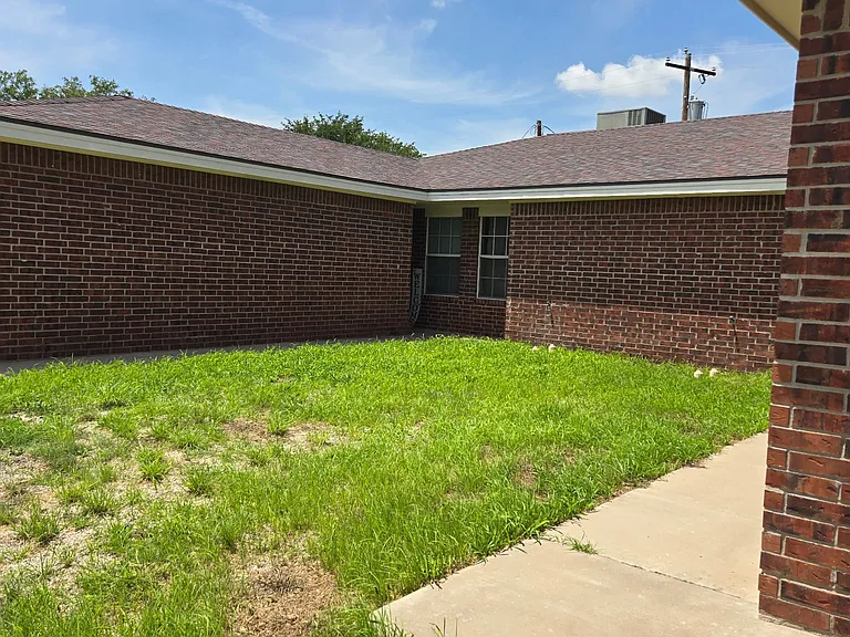 538 E Copper Ave — Photo 1