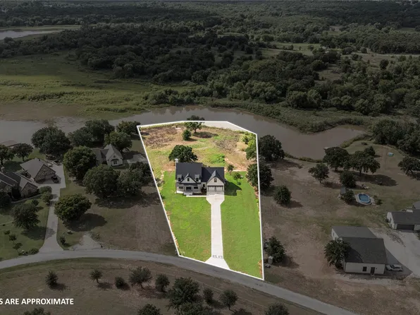192 Lago Ln, Nocona, TX 76255
