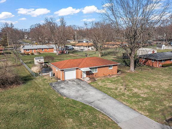 3rd image of 706 Fabyan Rd