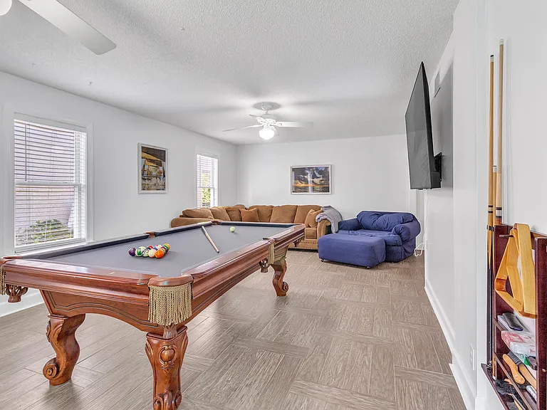 303 Holly St — Photo 17