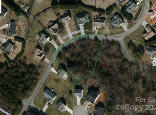 1712 Pipers Ridge Cir NW, Conover, NC 28613