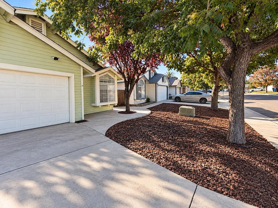 2071 Joynichole Dr
