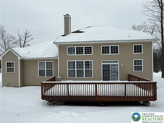 4th image of 145 Kensington Dr