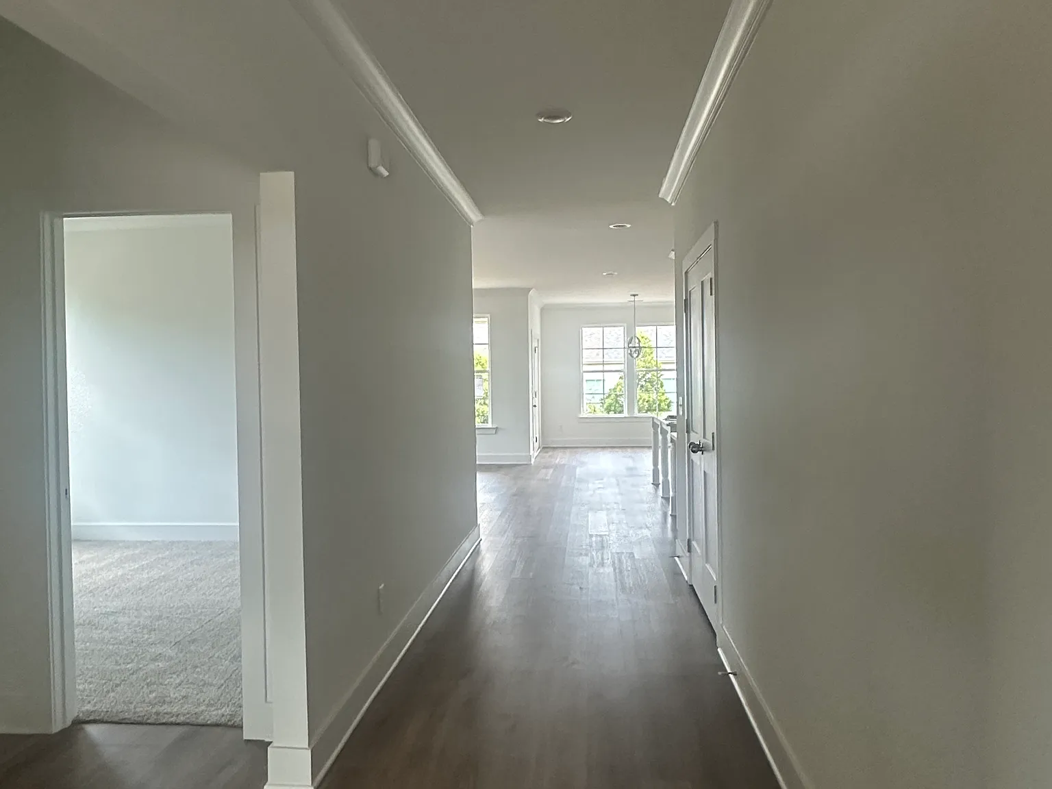 3 bed, 2003 sqft, $3,000 — Photo 3