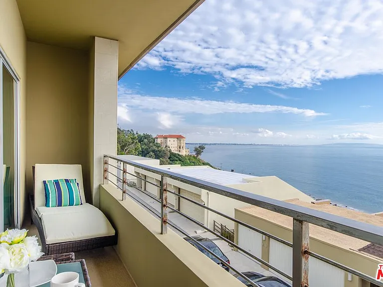 18065 Coastline Dr #1 — Photo 11