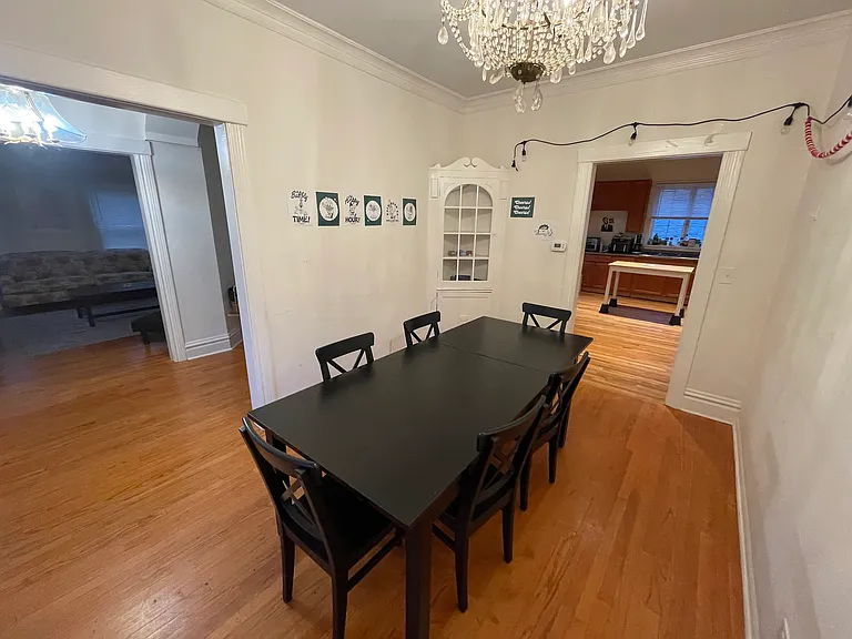 627 Library Pl — Photo 5