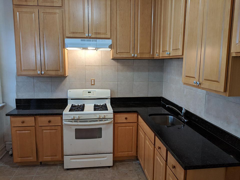 1st image of 516 N Mayfield Ave APT 3