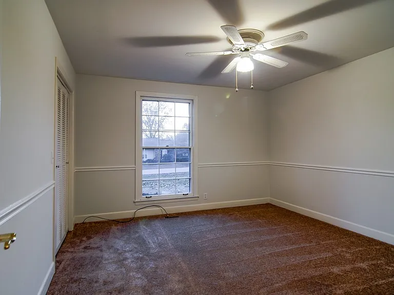 111 Arlington Pl — Photo 9