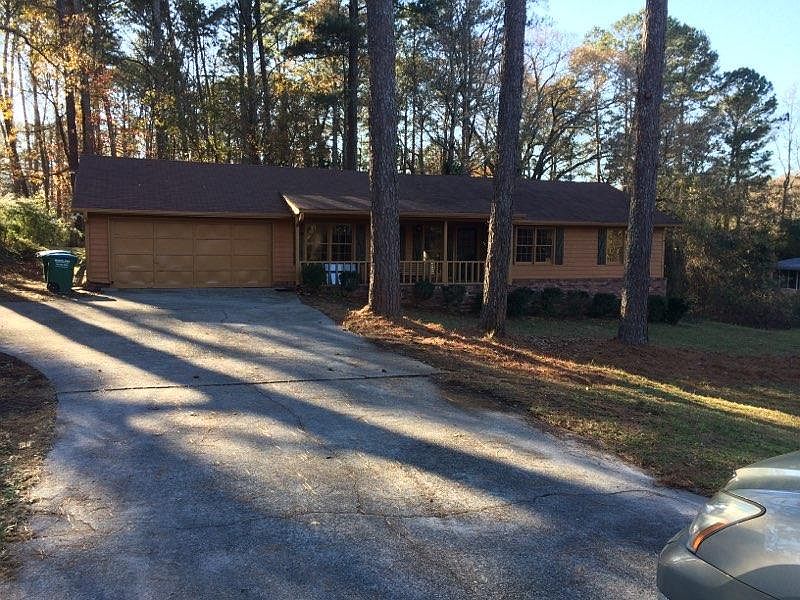 2nd image of 2045 Killian Hill Rd