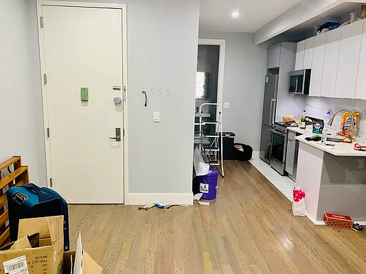 Rented by Evergreen Realty & Investments | media 14