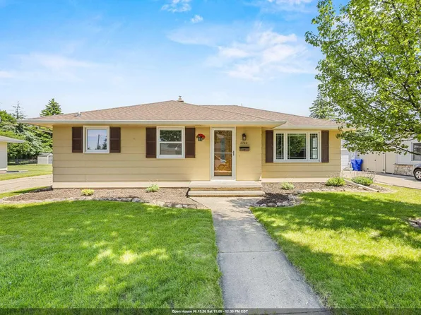 2700 N Lillian Ct, Appleton, WI 54911