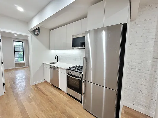 Rented by Highline Residential | media 2