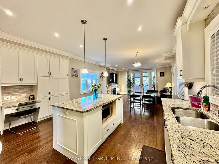 1033 Shaw Dr — Photo 12