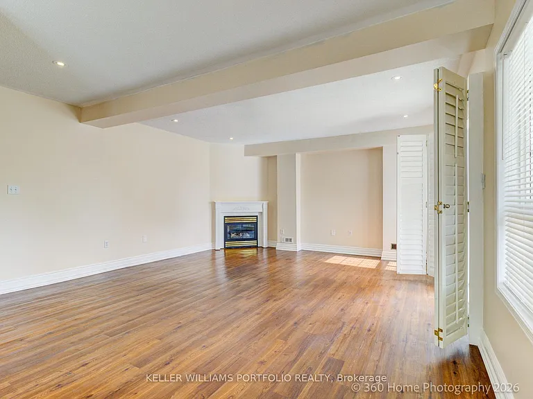 366 Old Harwood Ave — Photo 15