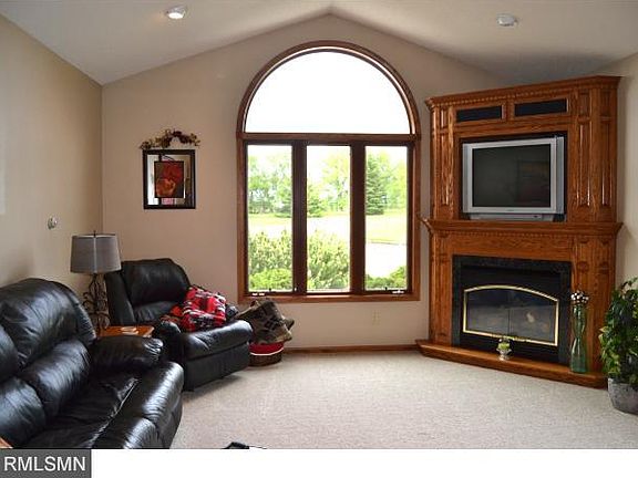 4th image of 23303 Tagus Ave