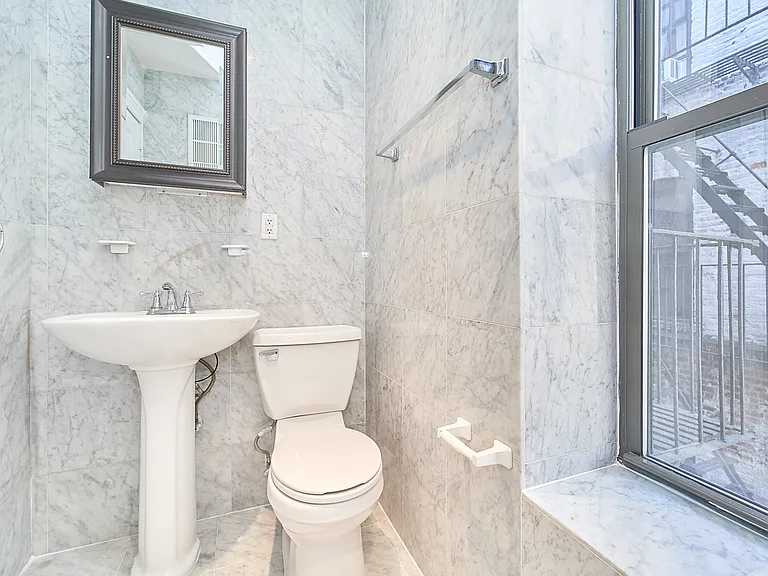 19 Commerce St #10 — Photo 5