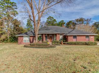 1401 Colwyn Dr, Cantonment, FL 32533