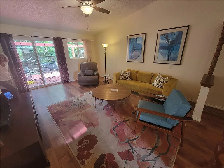 1714 Goodson Ln — Photo 8