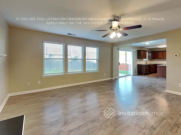 925 Donington Cir — Photo 5