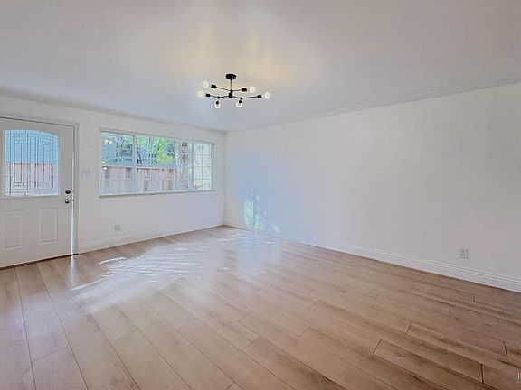 3rd image of 5242 Miles Avenue Apt C
