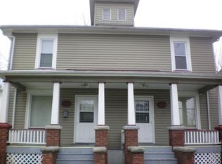 909 S Float Ave, Freeport, IL 61032