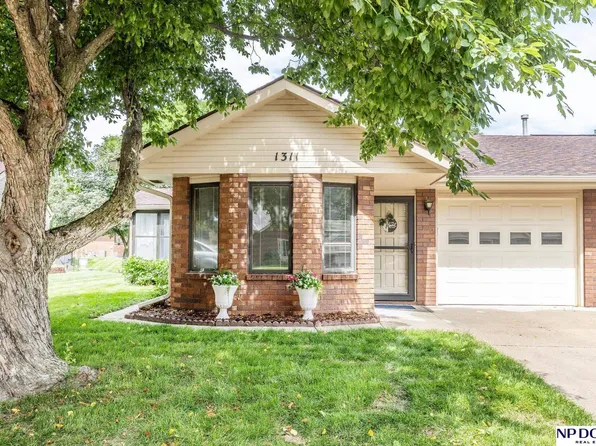 1311 Silver Ridge Rd #52, Lincoln, NE 68510