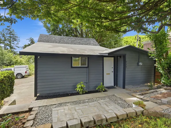535 State St, North Bend, OR 97459